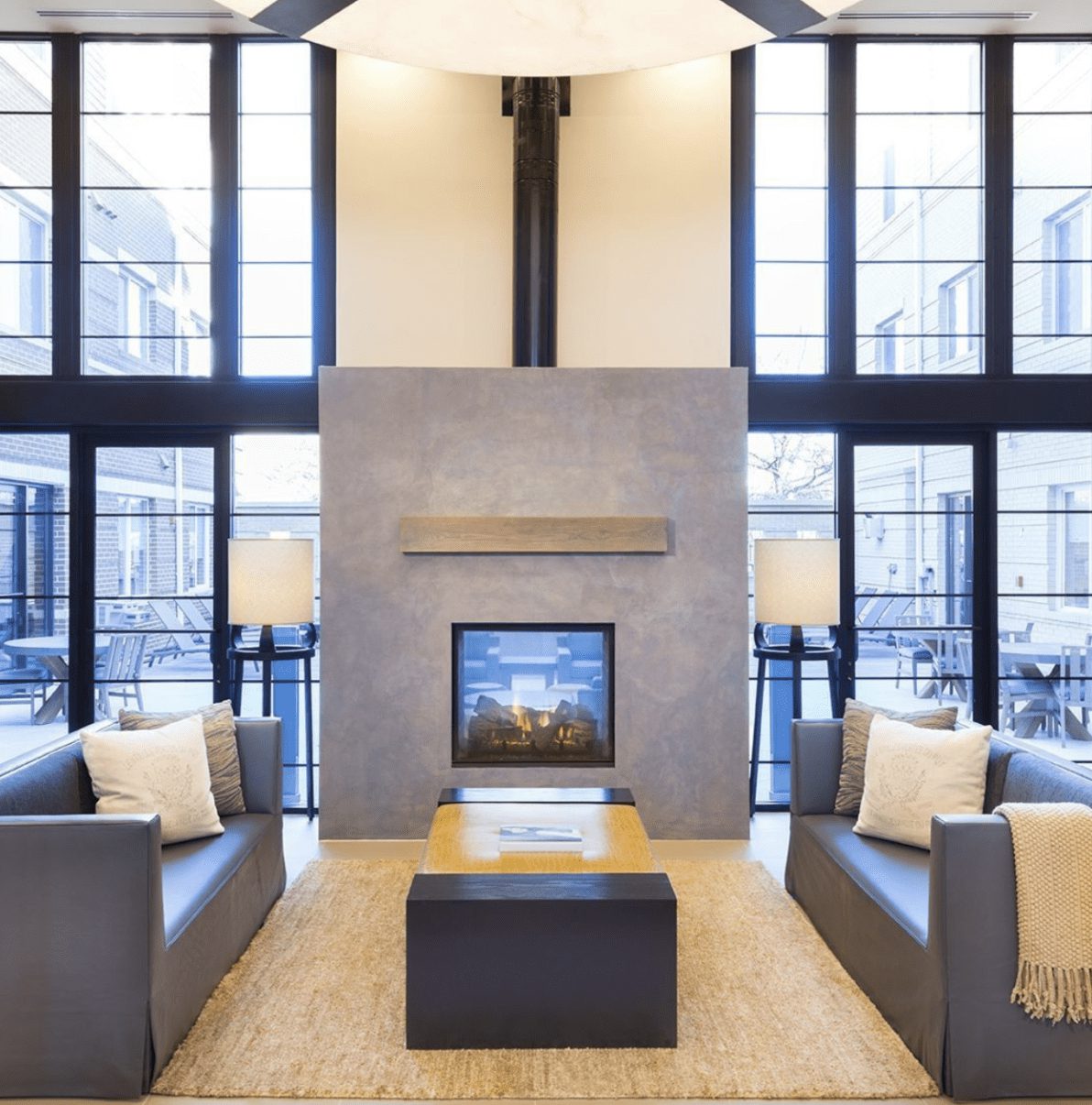 Modern Open-Plan Layout With High Ceilings & Decorative Lighting